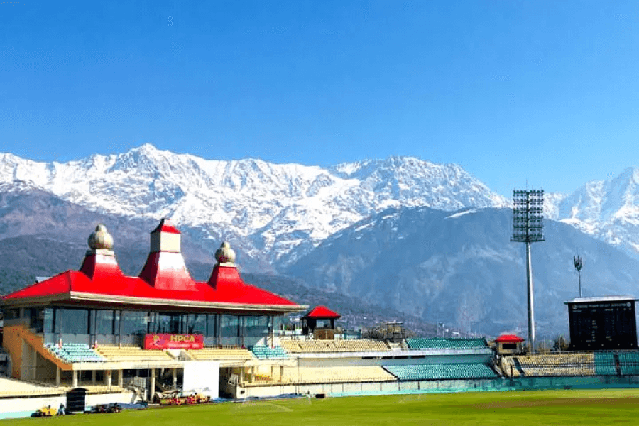 AMRITSAR  DHARAMSHALA DALHOUSIE MANALI – 02 APR 2025